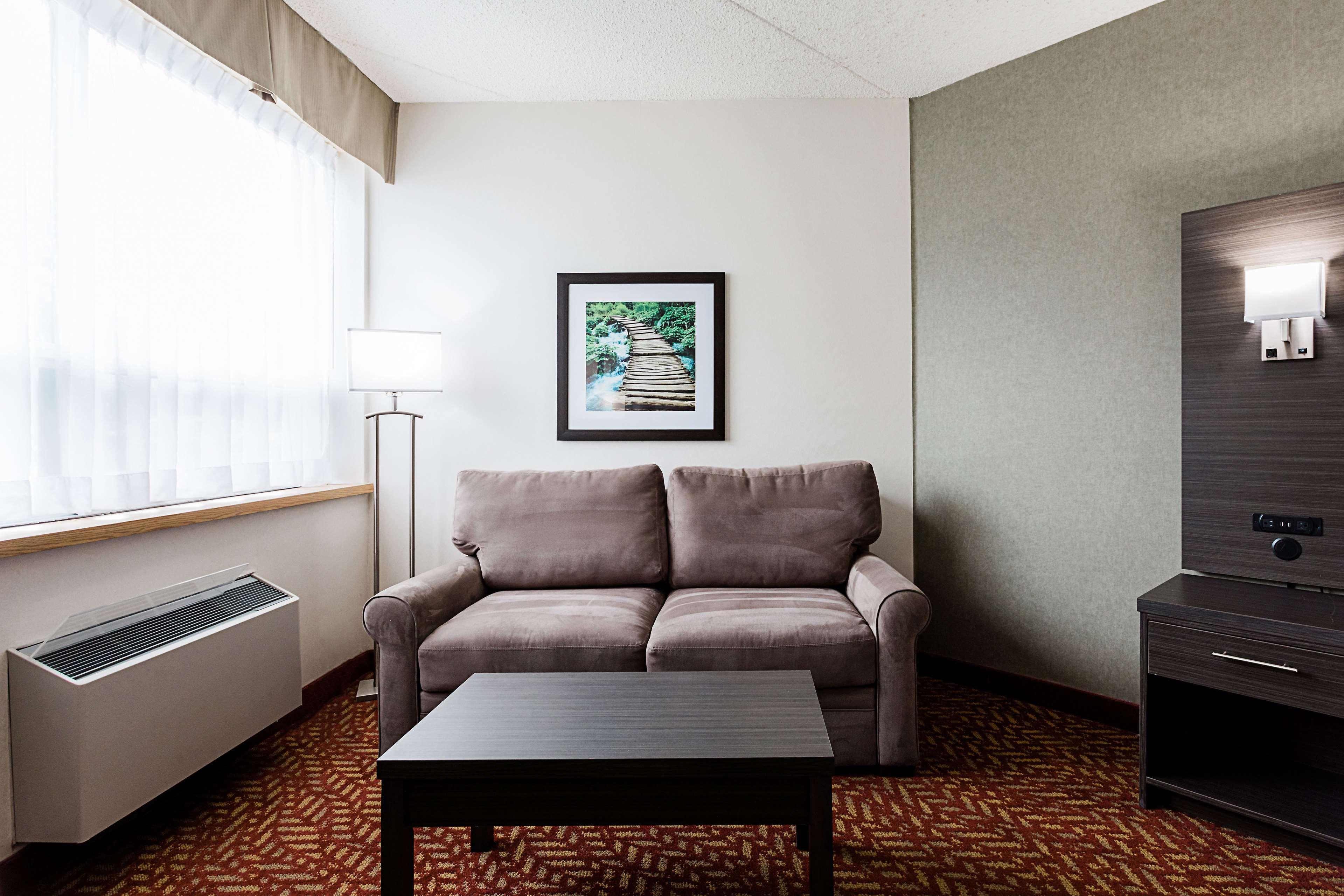 Best Western Inn On The Bay Оуен Саунд Екстериор снимка