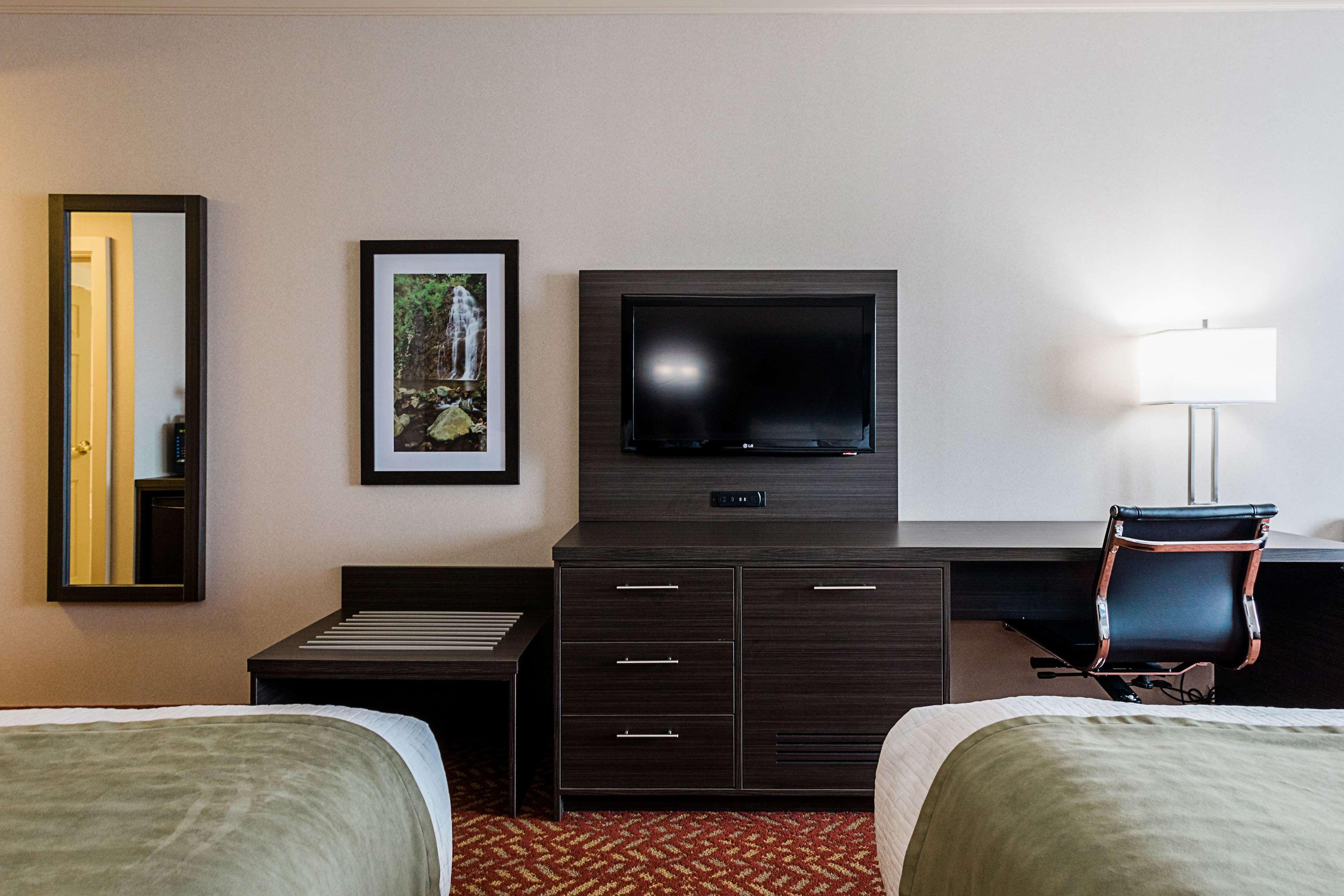 Best Western Inn On The Bay Оуен Саунд Екстериор снимка