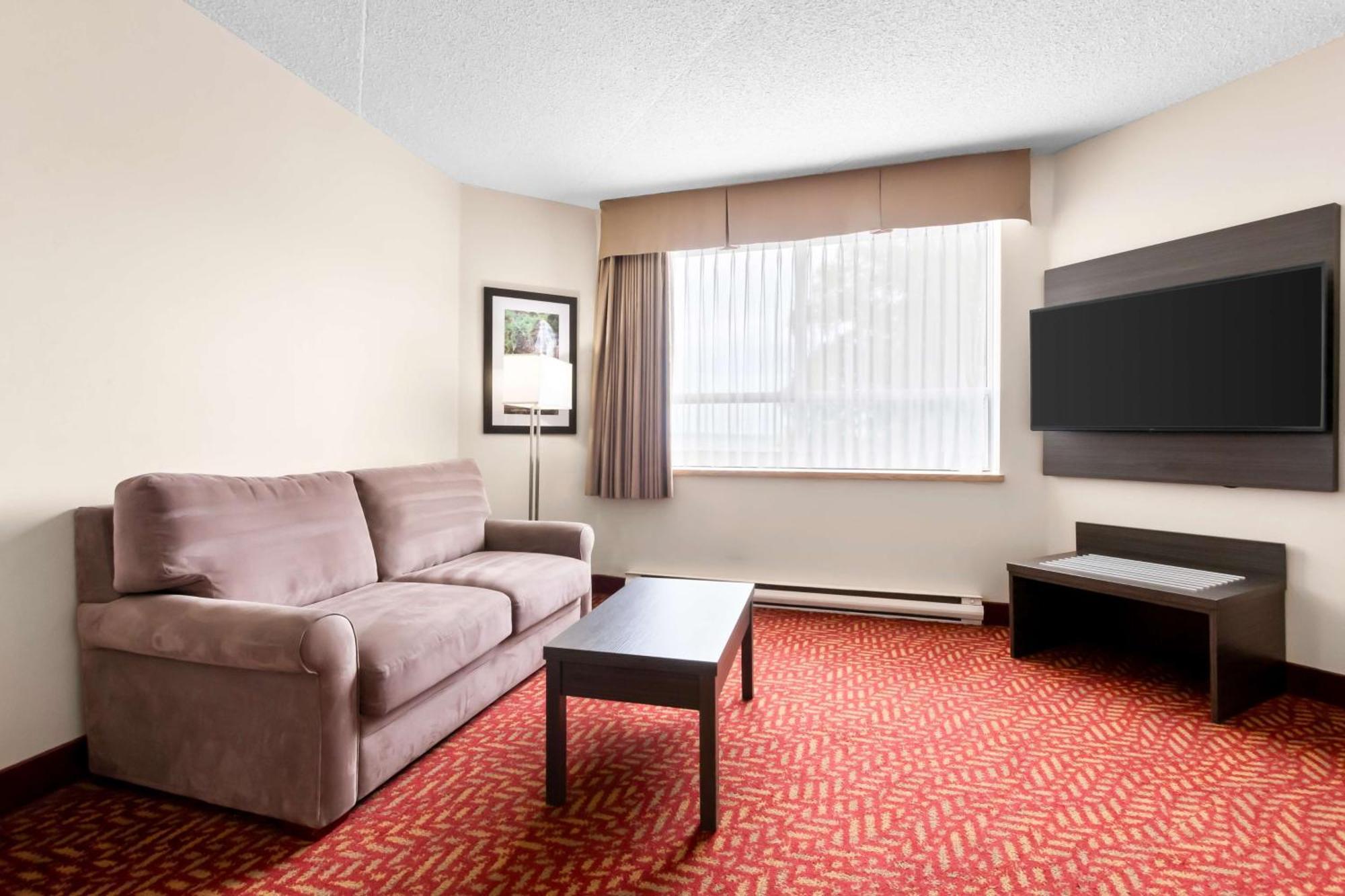 Best Western Inn On The Bay Оуен Саунд Екстериор снимка