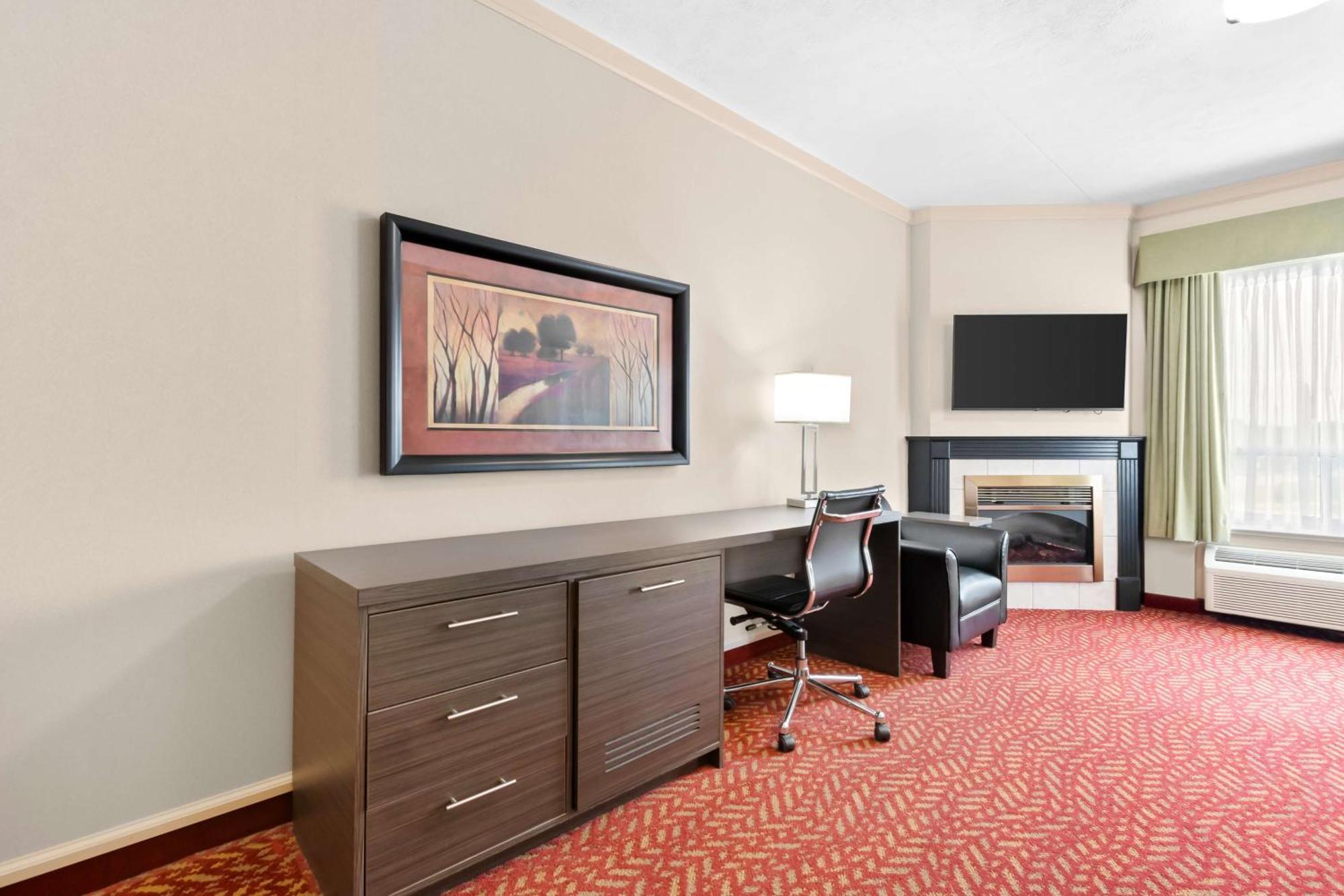 Best Western Inn On The Bay Оуен Саунд Екстериор снимка