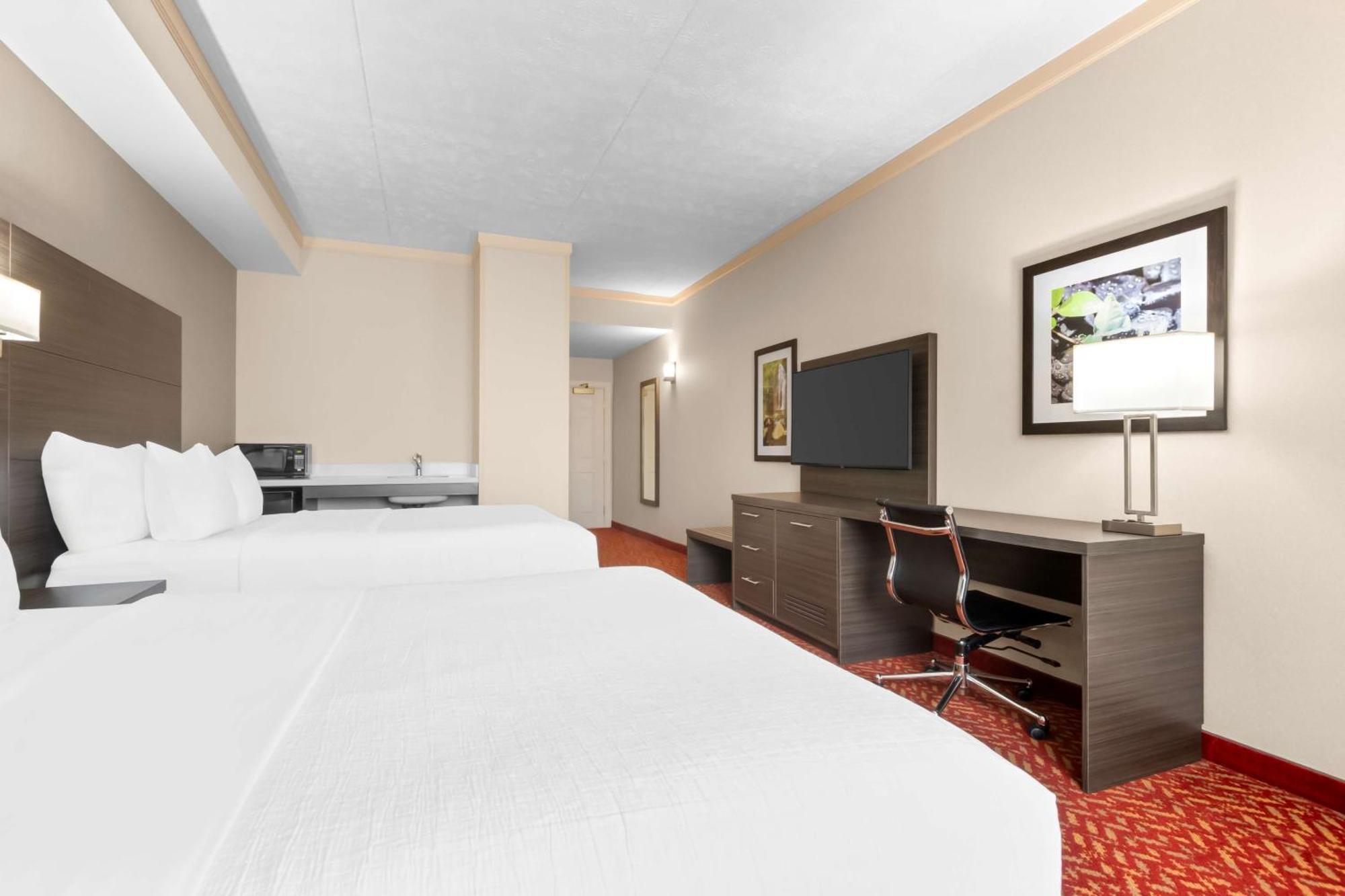 Best Western Inn On The Bay Оуен Саунд Екстериор снимка