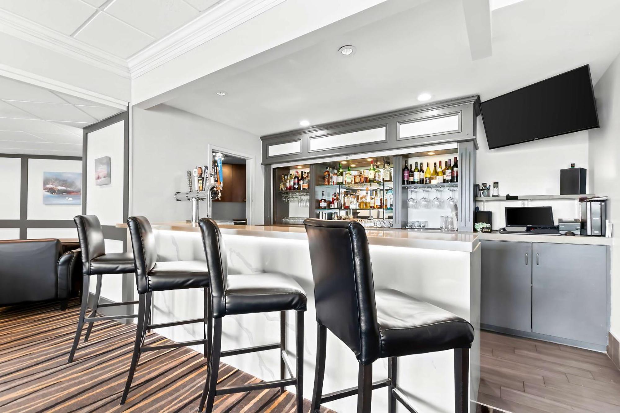 Best Western Inn On The Bay Оуен Саунд Екстериор снимка
